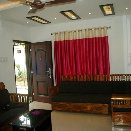 Nice Villa Irimbranallur Exterior foto